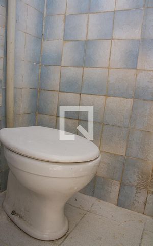 Casa de condomínio para alugar com 70m², 2 quartos e sem vagaBanheiro de Serviço