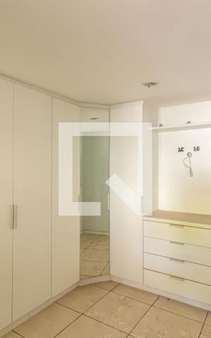 Casa à venda com 140m², 3 quartos e 1 vaga Casa à venda com 140m², 3 quartos e 1 vagaSuíte