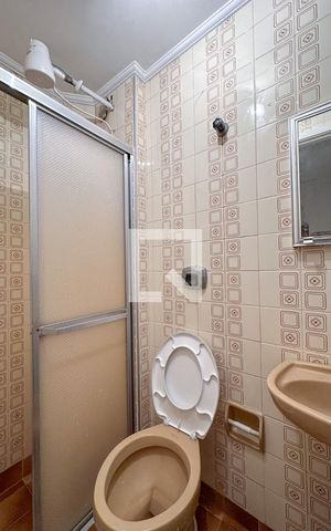 Apartamento para alugar com 140m², 3 quartos e 1 vaga Apartamento para alugar com 140m², 3 quartos e 1 vagaÁrea de Serviço - banheiro