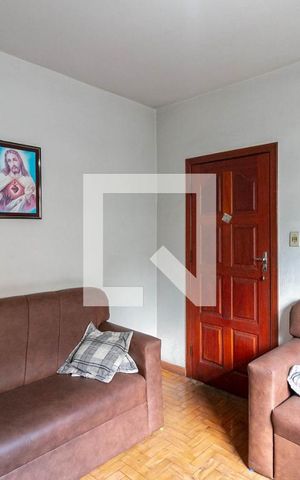 Casa à venda com 250m², 3 quartos e 1 vaga Casa à venda com 250m², 3 quartos e 1 vagaSala