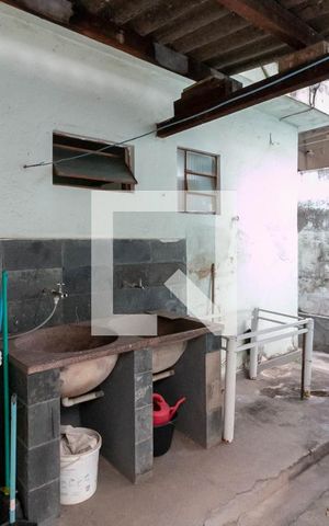 Casa à venda com 250m², 3 quartos e 1 vaga Casa à venda com 250m², 3 quartos e 1 vagaÁrea de Serviço