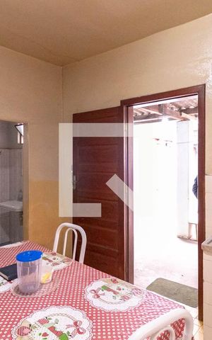 Casa à venda com 250m², 3 quartos e 1 vaga Casa à venda com 250m², 3 quartos e 1 vagaCozinha
