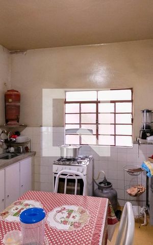 Casa à venda com 250m², 3 quartos e 1 vaga Casa à venda com 250m², 3 quartos e 1 vagaCozinha