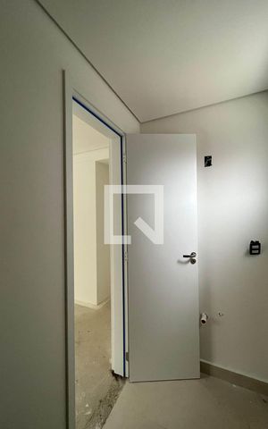 Apartamento à venda com 15721m², 2 quartos e 1 vaga Apartamento à venda com 15721m², 2 quartos e 1 vagaBanheiro Corredor