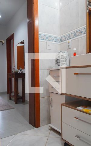 Casa para alugar com 215m², 3 quartos e 4 vagasBanheiro Corredor