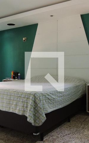 Casa à venda com 1235m², 5 quartos e 5 vagasQuarto 4 - Suíte