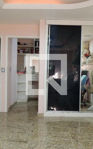 Casa à venda com 1235m², 5 quartos e 5 vagasQuarto 5- Suíte