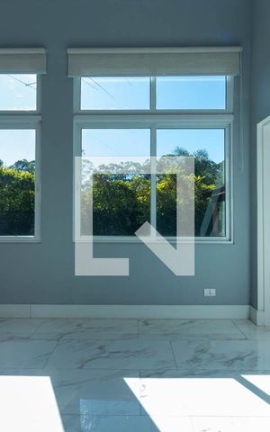 Casa para alugar com 342m², 3 quartos e 3 vagas Casa para alugar com 342m², 3 quartos e 3 vagasSala