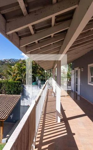 Casa para alugar com 342m², 3 quartos e 3 vagas Casa para alugar com 342m², 3 quartos e 3 vagasSacada