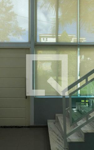 Casa para alugar com 342m², 3 quartos e 3 vagas Casa para alugar com 342m², 3 quartos e 3 vagasEntrada