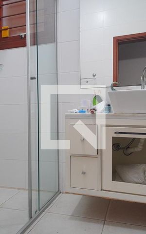 Casa à venda com 360m², 3 quartos e 3 vagasBanheiro 3