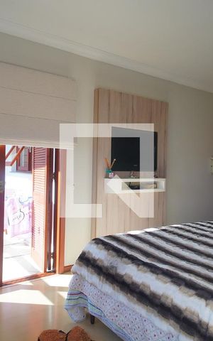 Casa à venda com 360m², 3 quartos e 3 vagasSuíte