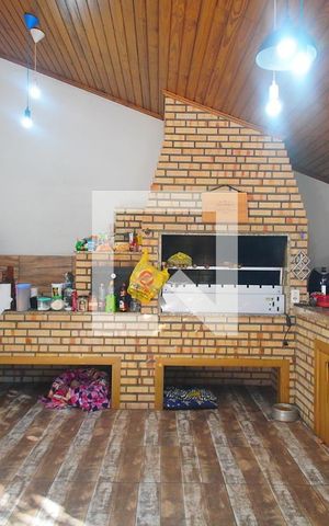 Casa à venda com 360m², 3 quartos e 3 vagasChurrasqueira