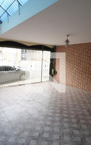 Casa à venda com 200m², 3 quartos e 2 vagasGaragem