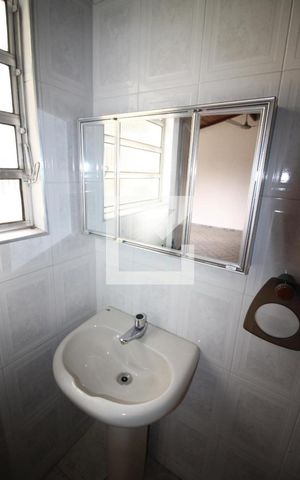 Casa à venda com 200m², 3 quartos e 2 vagasBanheiro da área gourmet