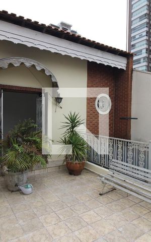 Casa à venda com 200m², 3 quartos e 2 vagasQuarto 1 - Varanda 