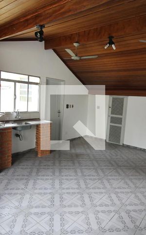 Casa à venda com 200m², 3 quartos e 2 vagasÁrea gourmet