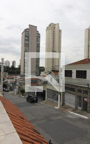 Casa à venda com 200m², 3 quartos e 2 vagasQuarto 1 - Varanda 