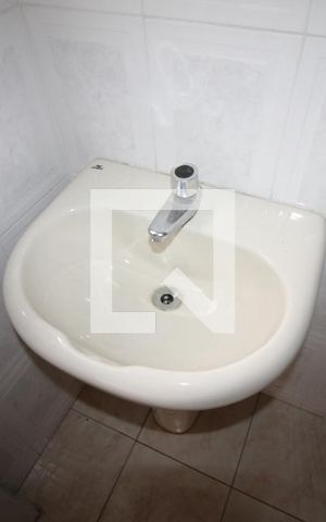 Casa à venda com 200m², 3 quartos e 2 vagasBanheiro da área gourmet