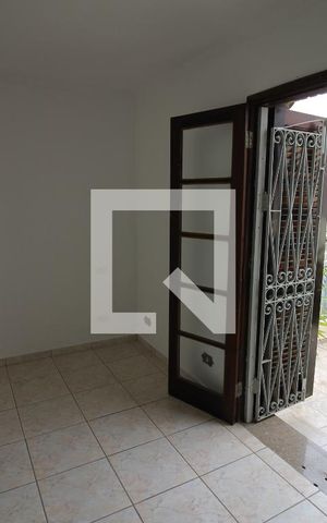 Casa à venda com 200m², 3 quartos e 2 vagasQuarto 1 - Suíte
