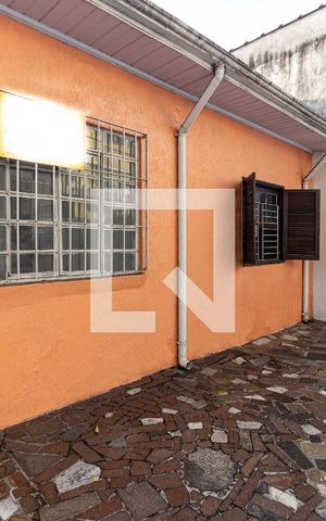 Casa para alugar com 27m², 1 quarto e 1 vaga Casa para alugar com 27m², 1 quarto e 1 vagaGaragem