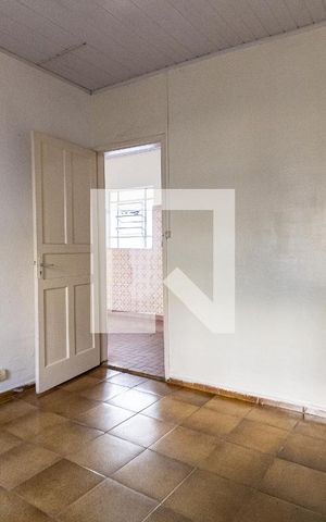 Casa para alugar com 27m², 1 quarto e 1 vaga Casa para alugar com 27m², 1 quarto e 1 vagaQuarto
