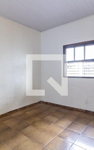 Casa para alugar com 27m², 1 quarto e 1 vaga Casa para alugar com 27m², 1 quarto e 1 vagaSala