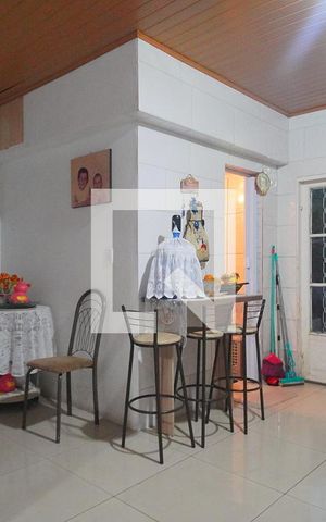 Casa à venda com 90m², 1 quarto e 2 vagasCozinha 