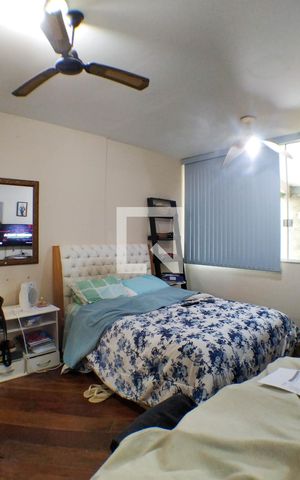 Casa à venda com 277m², 4 quartos e 2 vagas Casa à venda com 277m², 4 quartos e 2 vagasQuarto 1