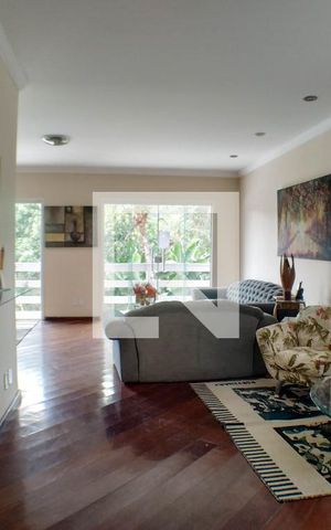Casa à venda com 277m², 4 quartos e 2 vagas Casa à venda com 277m², 4 quartos e 2 vagasSala 2