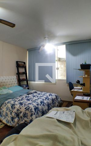 Casa à venda com 277m², 4 quartos e 2 vagas Casa à venda com 277m², 4 quartos e 2 vagasQuarto 1