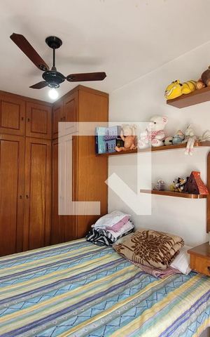 Casa à venda com 245m², 3 quartos e 6 vagas Casa à venda com 245m², 3 quartos e 6 vagasQuarto 2