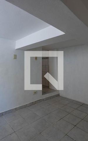 Casa à venda com 60m², 2 quartos e sem vaga Casa à venda com 60m², 2 quartos e sem vagaQuarto 2