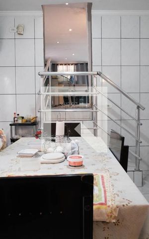 Casa à venda com 220m², 2 quartos e 2 vagas Casa à venda com 220m², 2 quartos e 2 vagasCozinha