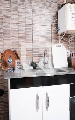 Casa à venda com 220m², 2 quartos e 2 vagas Casa à venda com 220m², 2 quartos e 2 vagasÁrea comum