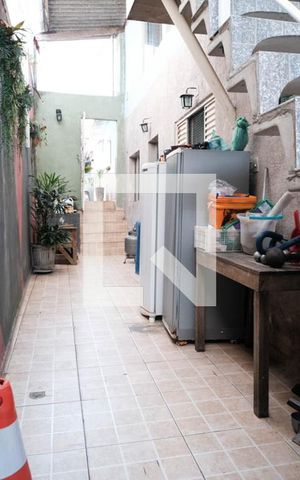 Casa à venda com 220m², 2 quartos e 2 vagas Casa à venda com 220m², 2 quartos e 2 vagasÁrea comum