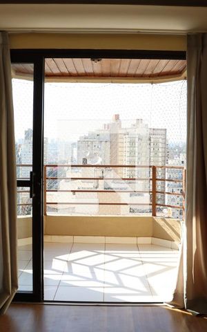 Apartamento à venda com 150m², 3 quartos e 2 vagas Apartamento à venda com 150m², 3 quartos e 2 vagasDetalhe sala 1