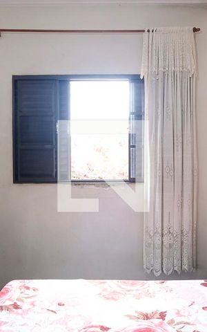 Casa à venda com 350m², 4 quartos e 4 vagasQuarto 1