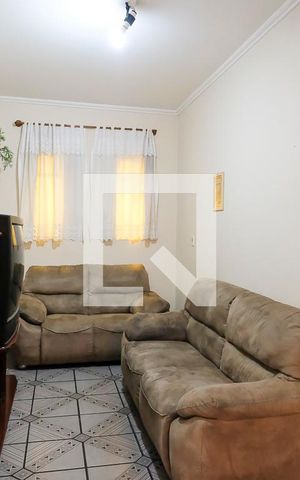 Casa à venda com 350m², 4 quartos e 4 vagasSala de TV