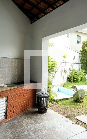 Casa à venda com 350m², 4 quartos e 4 vagasChurrasqueira