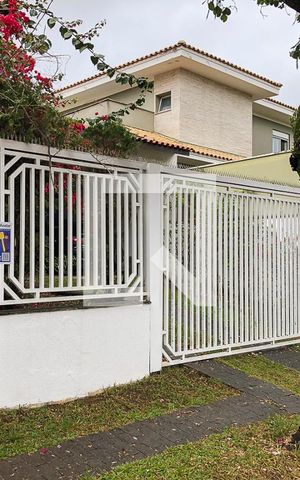 Casa à venda com 350m², 4 quartos e 4 vagasFrente da Casa