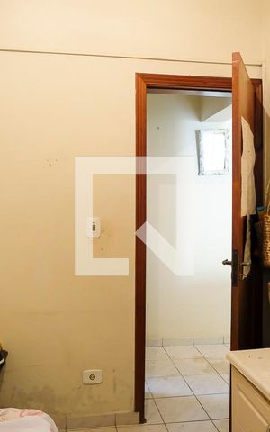 Casa à venda com 350m², 4 quartos e 4 vagasQuarto/Área de Serviço