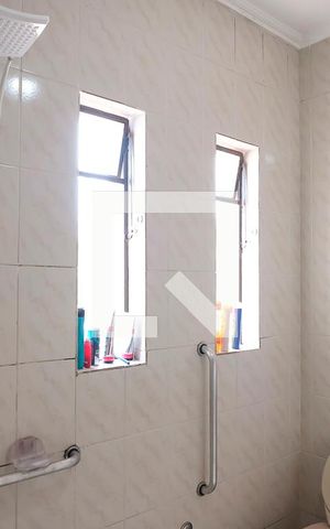 Casa à venda com 350m², 4 quartos e 4 vagasBanheiro Quartos