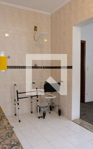 Casa à venda com 350m², 4 quartos e 4 vagasBanheiro da Suíte 