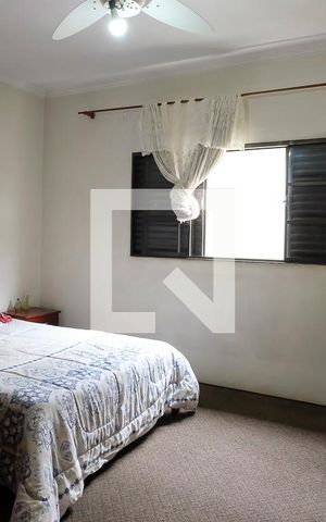 Casa à venda com 350m², 4 quartos e 4 vagasSuíte 