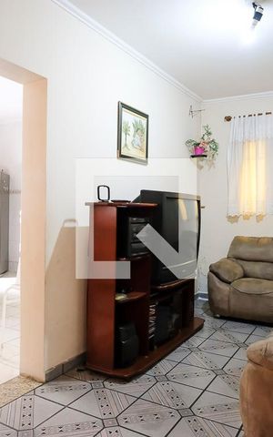 Casa à venda com 350m², 4 quartos e 4 vagasSala de TV