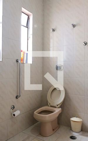 Casa à venda com 350m², 4 quartos e 4 vagasBanheiro Quartos