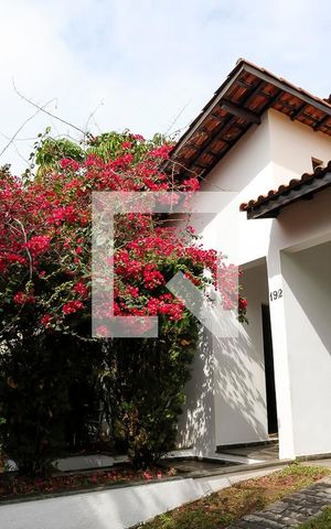 Casa à venda com 350m², 4 quartos e 4 vagasGaragem