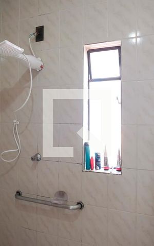 Casa à venda com 350m², 4 quartos e 4 vagasBanheiro Quartos