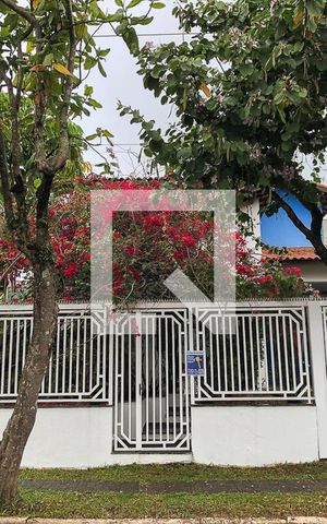 Casa à venda com 350m², 4 quartos e 4 vagasFrente da Casa